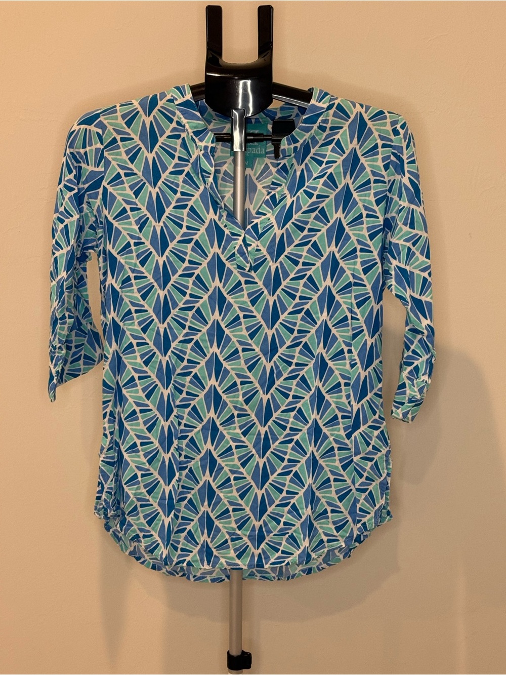 escapada Blue Geometric Split-Neck Blouse